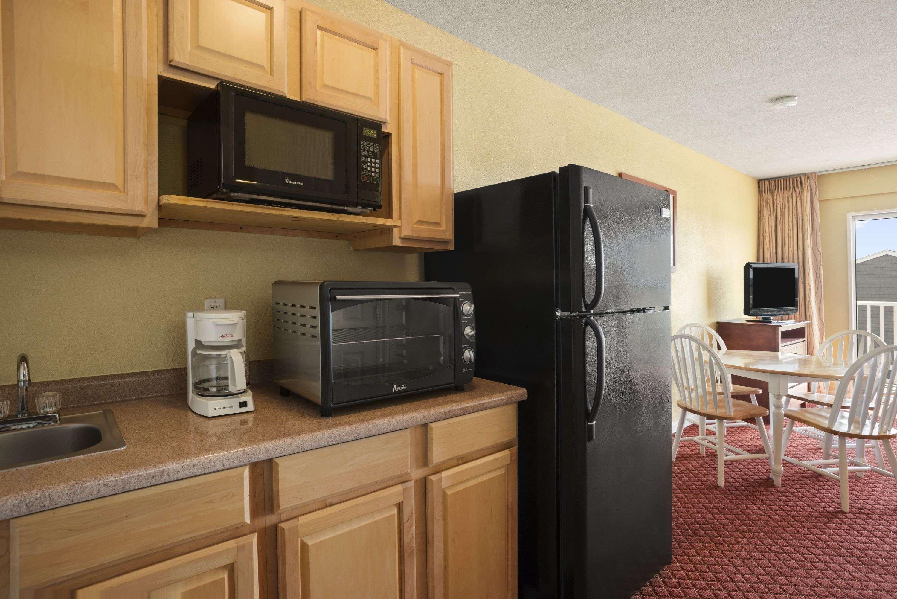 Howard Johnson By Wyndham Ocean City Oceanfront Exteriör bild