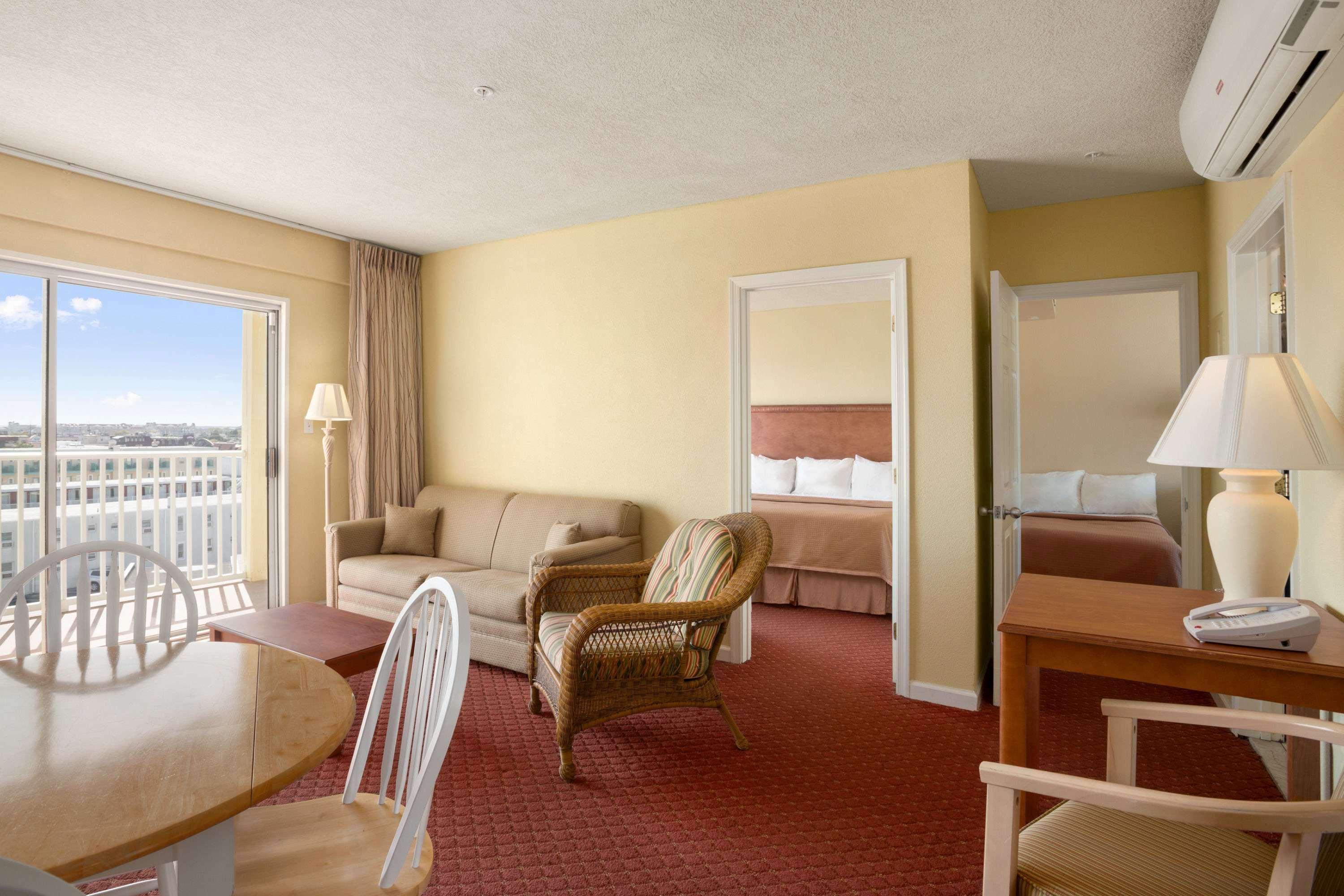 Howard Johnson By Wyndham Ocean City Oceanfront Exteriör bild